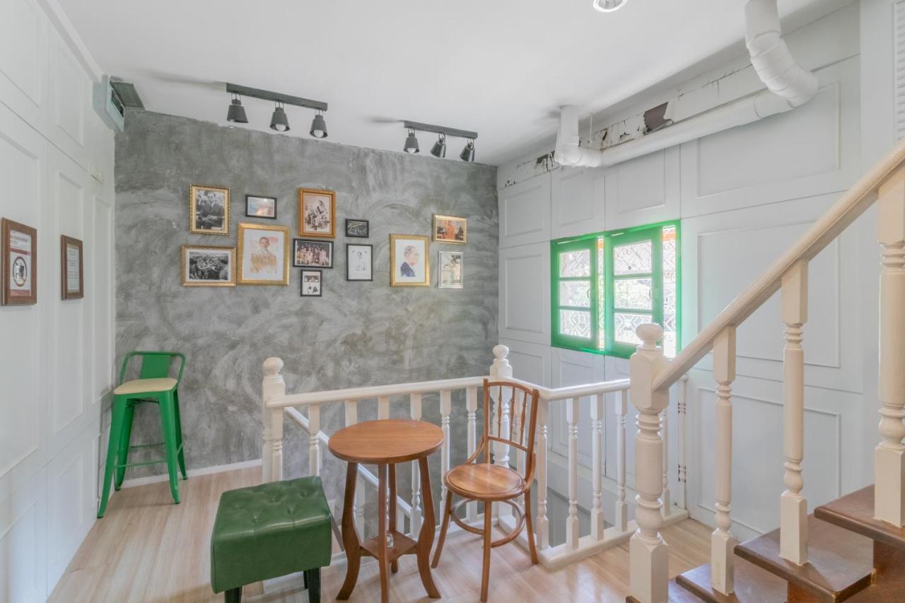 Ratana Boutique Hostel Bangkok Bagian luar foto