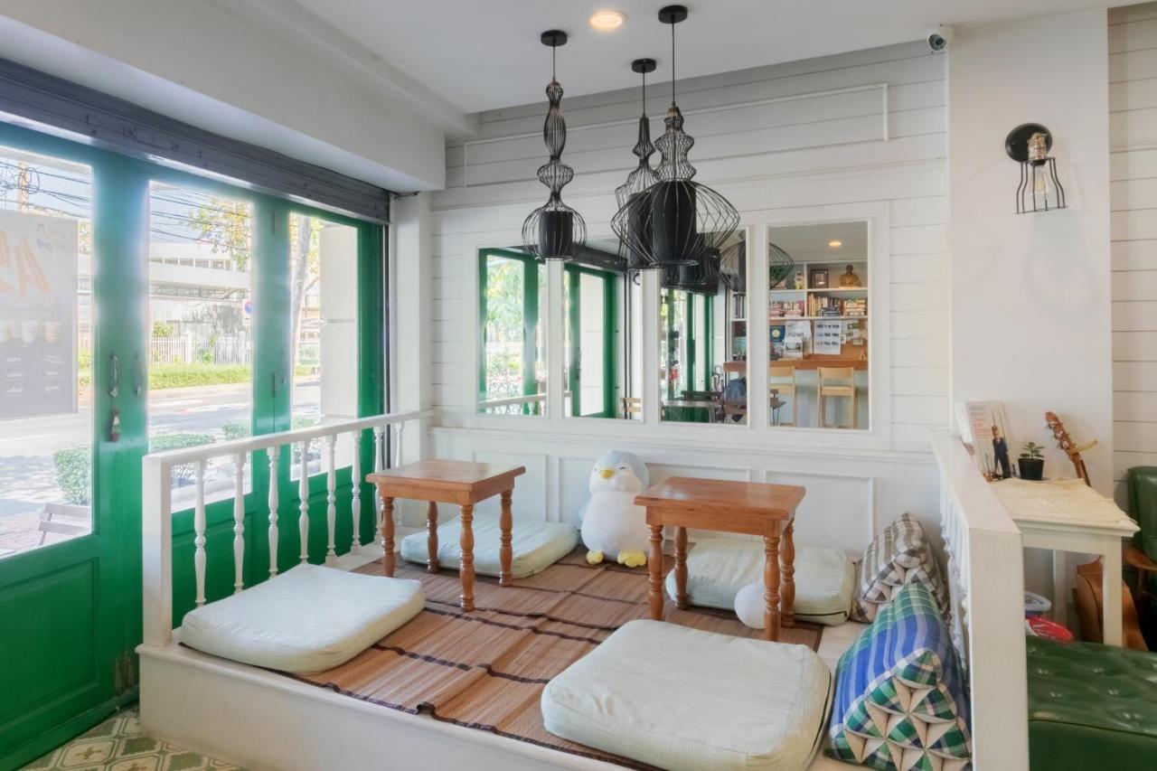 Ratana Boutique Hostel Bangkok Bagian luar foto