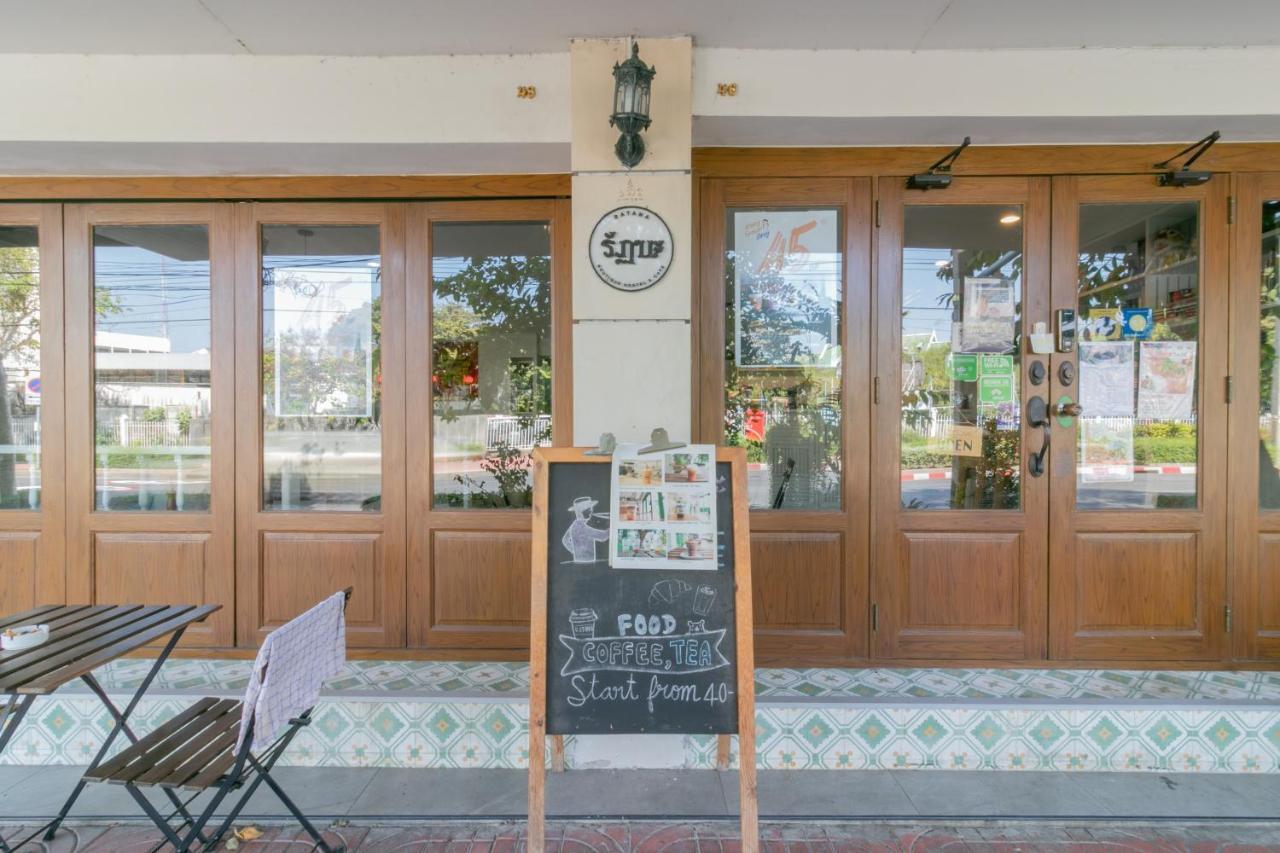 Ratana Boutique Hostel Bangkok Bagian luar foto